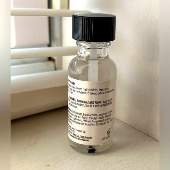 Perfect Formula my favorite topcoat .60 fl. oz./18ml - Picture 5 of 6